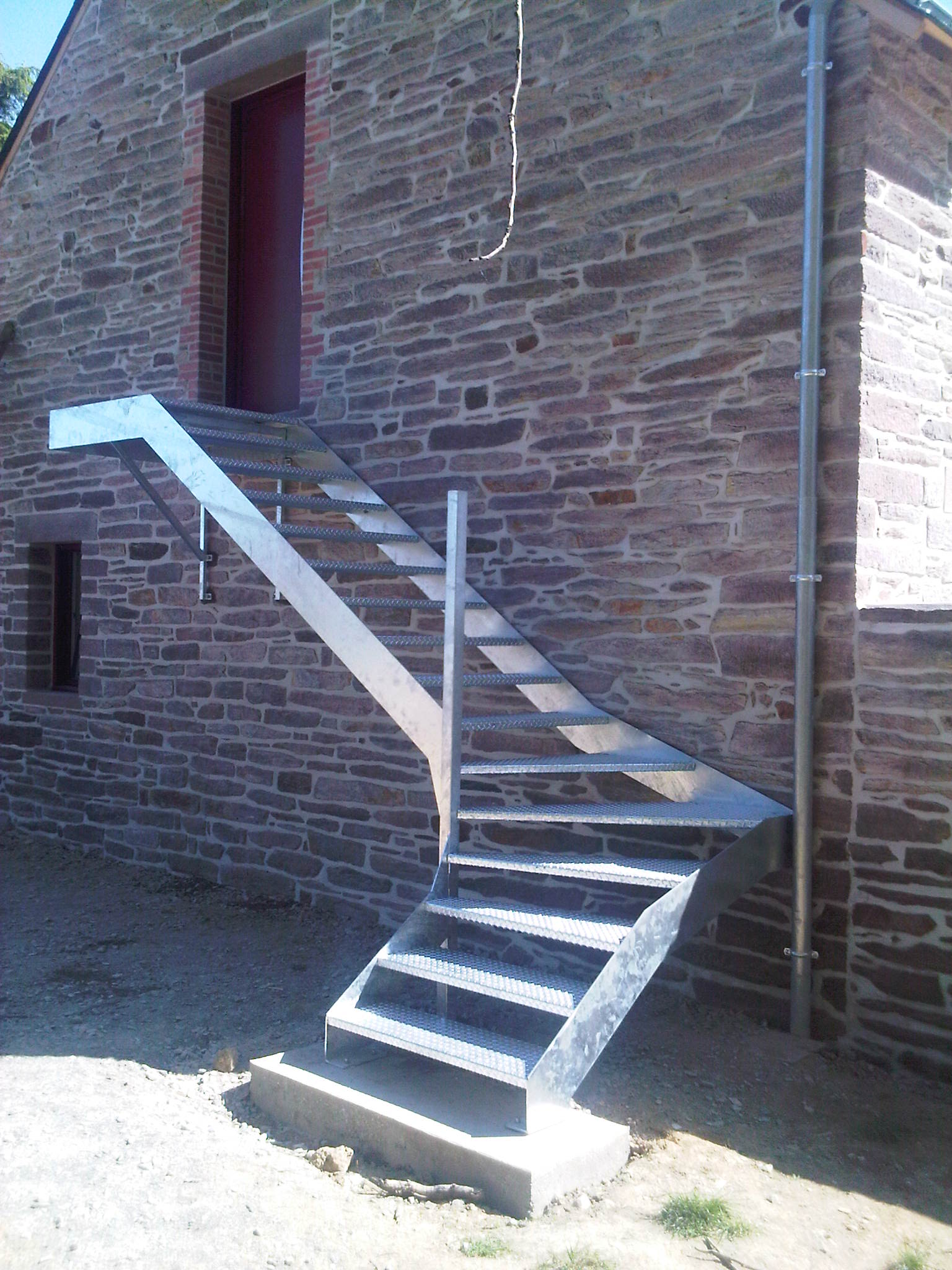 escalier quart tournant balancé galvanisé